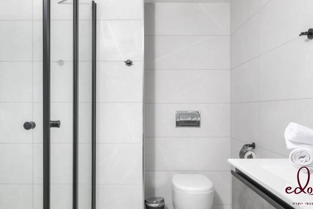 דירה יפהפייה עם מרפסת 100 מטר מהים - By Edom Apartment Eilat 0*,  Israel