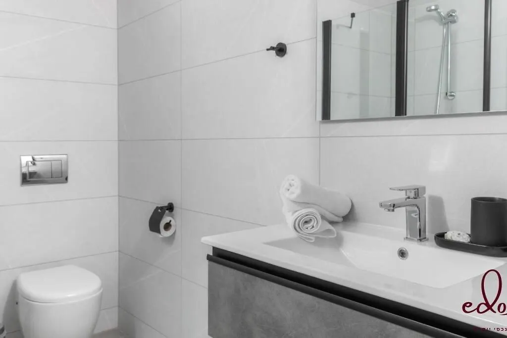 דירה יפהפייה עם מרפסת 100 מטר מהים - By Edom Apartment Eilat